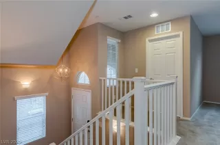 Photo #3: 2255257 Listing