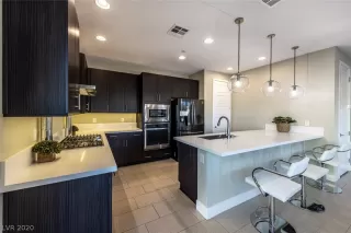 Photo #5: 2255259 Listing