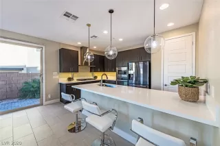 Photo #6: 2255259 Listing