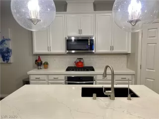 Photo #4: 2255264 Listing