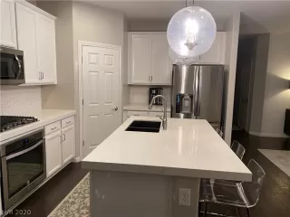 Photo #5: 2255264 Listing