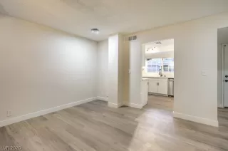 Photo #5: 2255268 Listing 