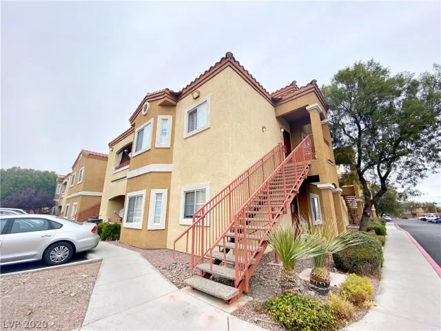 MLS: 2255312 Condo For Sale