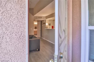 Photo #5: 2255398 Listing 