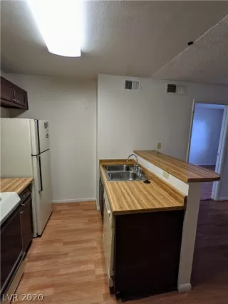 Photo #5: 2255484 Listing 