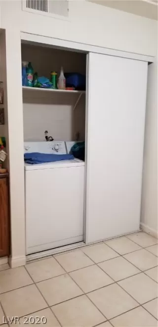 Photo #2: 2255513 Listing