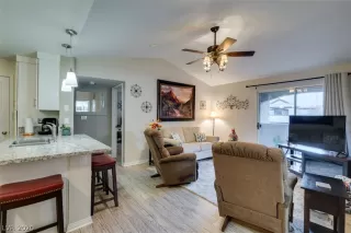 Photo #1: 2255518 Listing