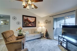 Photo #4: 2255518 Listing