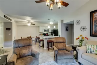 Photo #6: 2255518 Listing