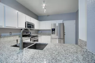 Photo #4: 2255522 Listing 