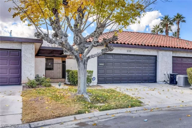 MLS: 2255524 Condo For Sale