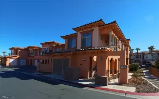 Photo #1: 2255529 Listing