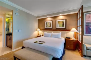 Photo #1: 2255547 Listing