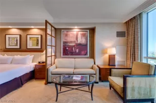 Photo #4: 2255547 Listing