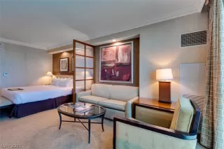 Photo #5: 2255547 Listing