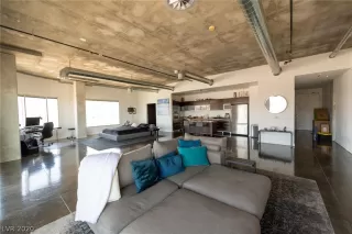 Photo #1: 2255550 Listing