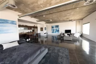 Photo #2: 2255550 Listing