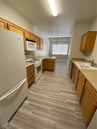 Photo #2: 2255602 Listing 
