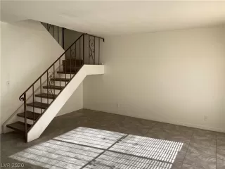 Photo #2: 2255607 Listing 