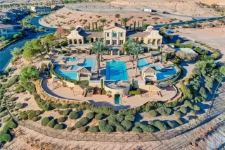 Photo #2: 2255643 Listing 