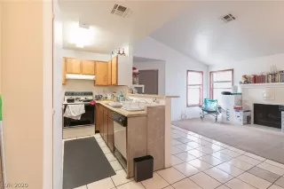 Photo #3: 2255723 Listing