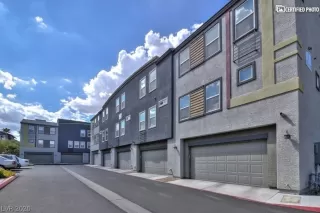 Photo #2: 2255727 Listing