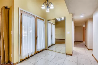 Photo #4: 2255730 Listing