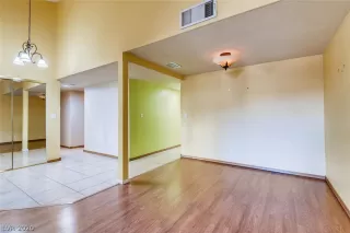 Photo #6: 2255730 Listing