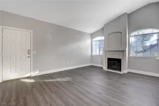 Photo #5: 2255737 Listing