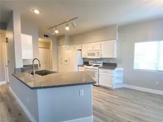 Photo #1: 2255747 Listing