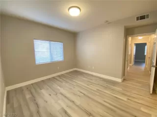 Photo #3: 2255747 Listing