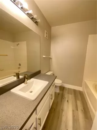 Photo #5: 2255747 Listing