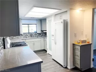 Photo #1: 2255783 Listing