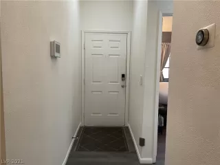 Photo #4: 2255783 Listing