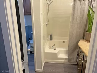 Photo #6: 2255783 Listing