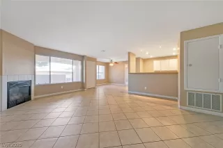 Photo #5: 2255793 Listing