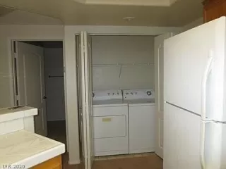 Photo #4: 2255883 Listing