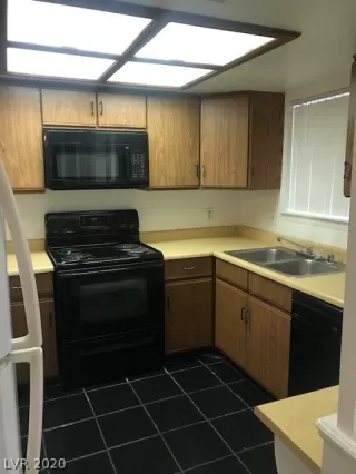 Photo #2: 2255884 Listing 