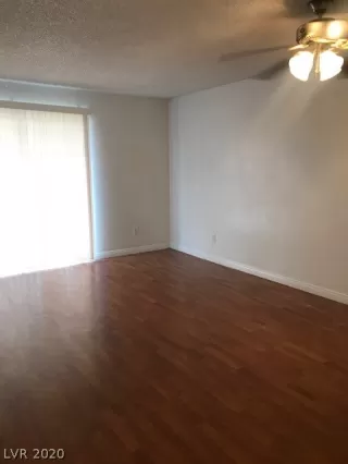 Photo #4: 2255884 Listing 