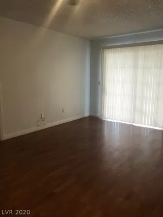 Photo #5: 2255884 Listing 