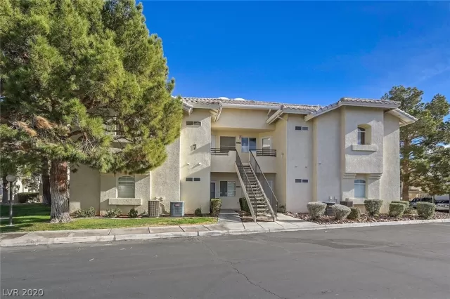 MLS: 2255928 Condo For Sale