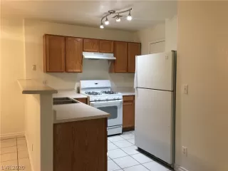 Photo #5: 2255990 Listing 