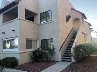 Photo #1: 2256012 Listing