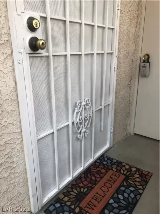 Photo #2: 2256012 Listing