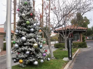 Photo #1: 2256021 Listing