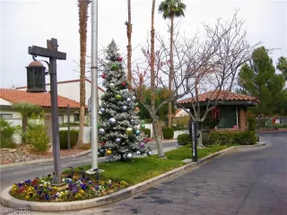 Photo #2: 2256021 Listing