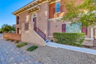 Photo #2: 2256022 Listing