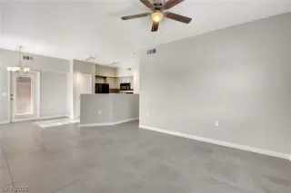 Photo #5: 2256023 Listing