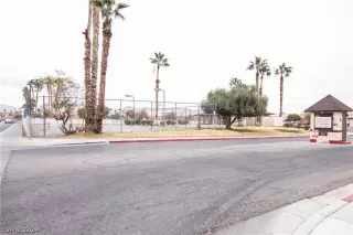 Photo #2: 2256029 Listing