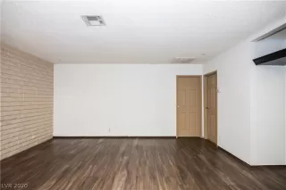 Photo #6: 2256029 Listing